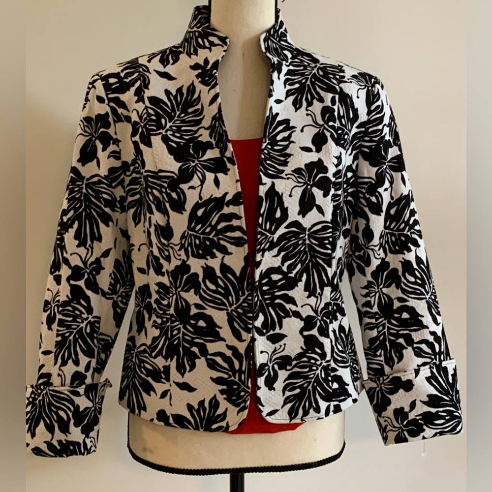 LAFAYETTE 148 NEW YORK LADIE'S 100% COTTON JACKET SIZE 4 Black White